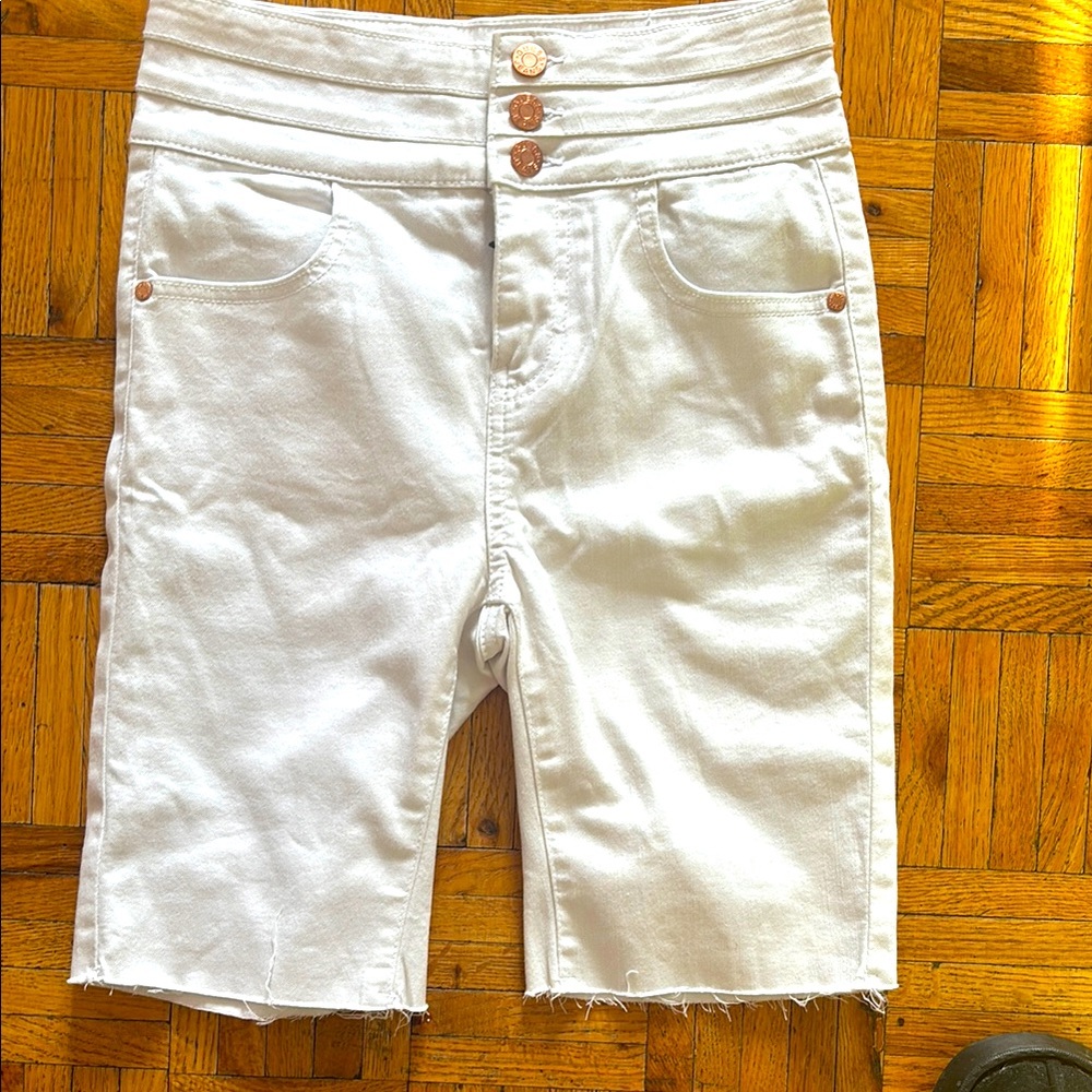 Women's Guess White Denim Shorts, Size XS
